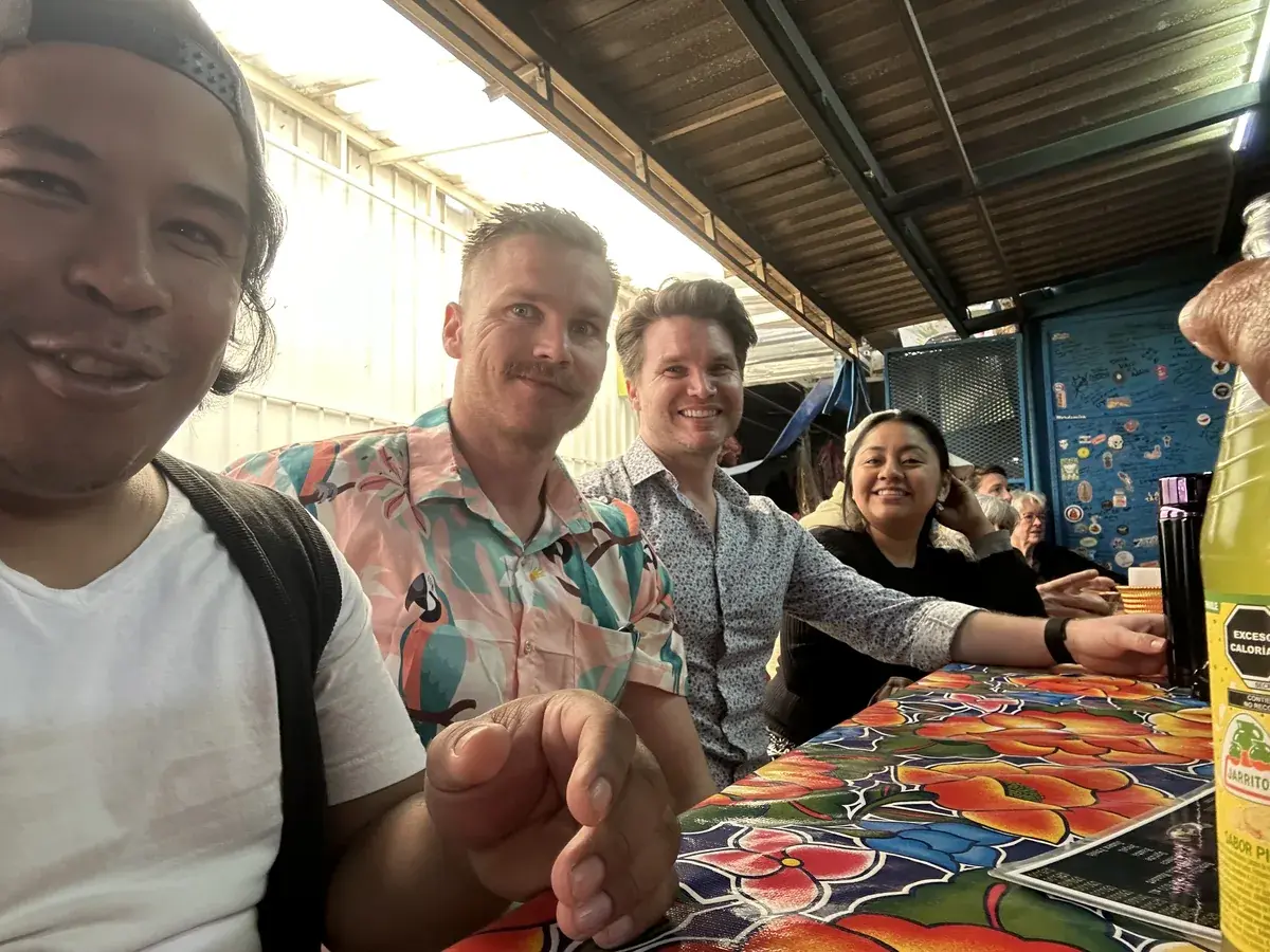 Estudiantes aprendiendo español y explorando la cultura en Oaxaca, México